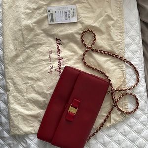 Ferragamo Red Shoulder Bag. Classic Style.